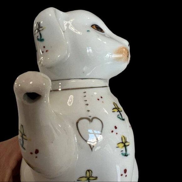 Vintage Ceramic White Puppy Dog Teapot / Creamer 5-3/4" Tall Raised Paw Spout - Picture 7 of 13